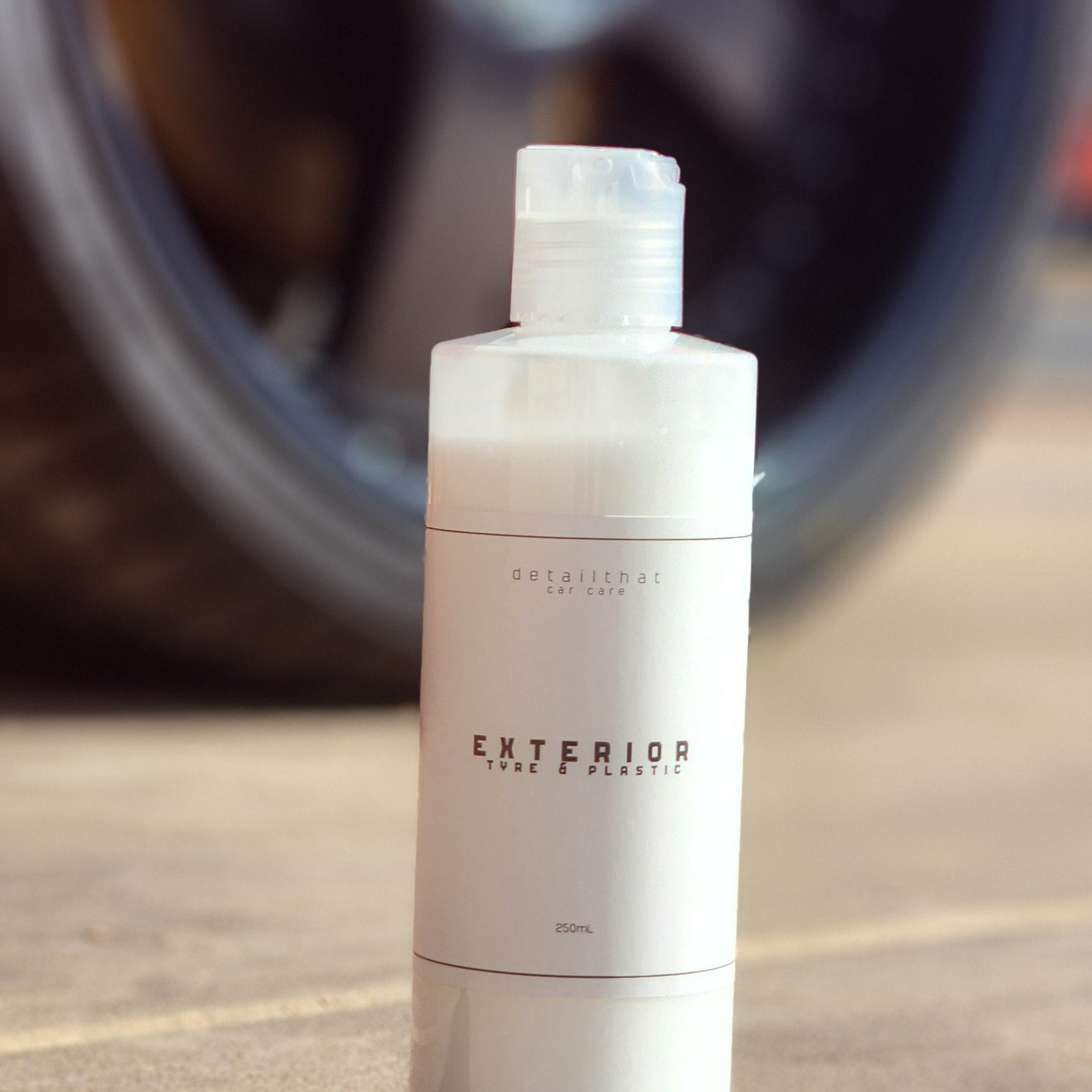 Tyre & Plastic Dressing